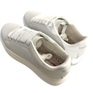 NWT Women's Fashion Sneakers,Vibration Height Increase Lightweight Comfortable